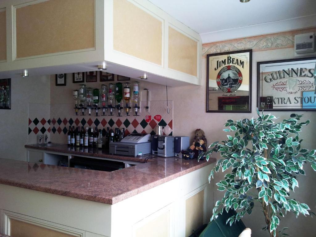 Roseglen Hotel Шанклин Экстерьер фото
